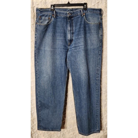 Levi's Men's 550 Jeans Size 44x32 Blue Relaxed Straight Classic Country No Holes - Picture 1 of 13